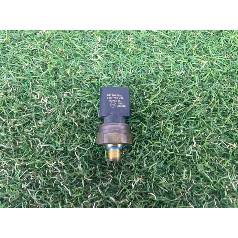 Датчик давления топлива (электрика / датчики) PORSCHE CAYENNE 958 2013 3.6 95860622100