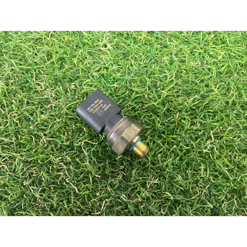 Датчик давления топлива (электрика / датчики) PORSCHE CAYENNE 958 2013 3.6 95860622100