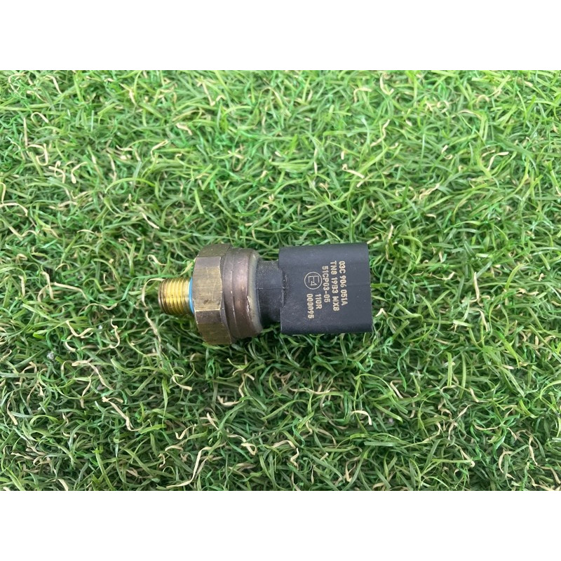 Датчик давления топлива (электрика / датчики) PORSCHE CAYENNE 958 2013 3.6 95860622100