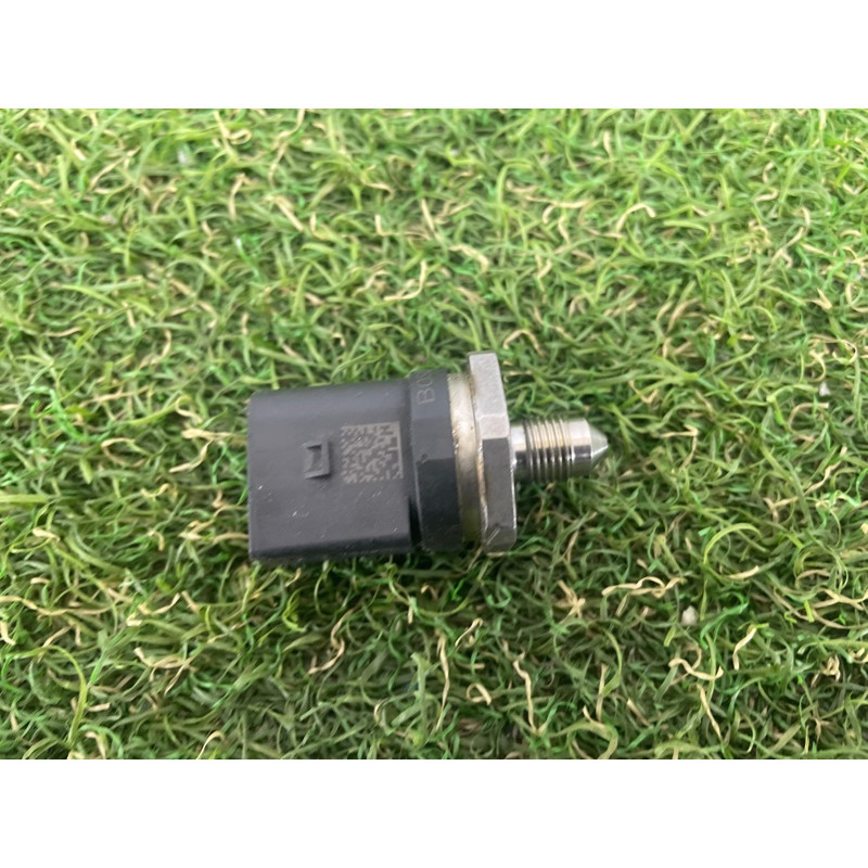 Датчик давления топлива (электрика / датчики) PORSCHE CAYENNE 958 2013 3.6 95860623020