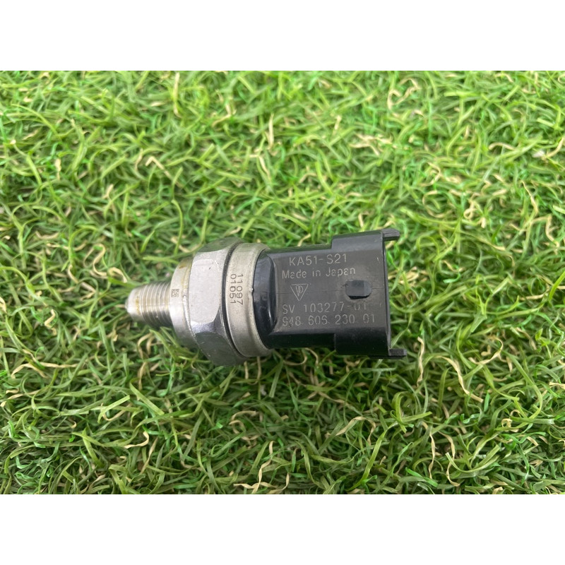 Датчик давления топлива (электрика / датчики) PORSCHE CAYENNE 958 2012 4.8 94860623001