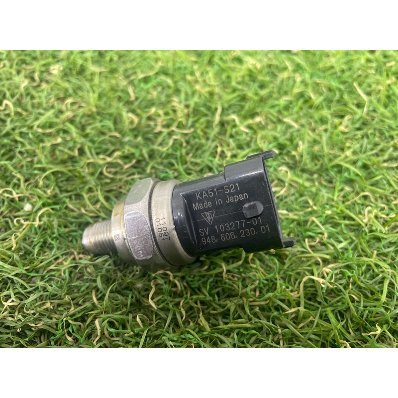 Датчик давления топлива (электрика / датчики) PORSCHE CAYENNE 958 2012 4.8 94860623001