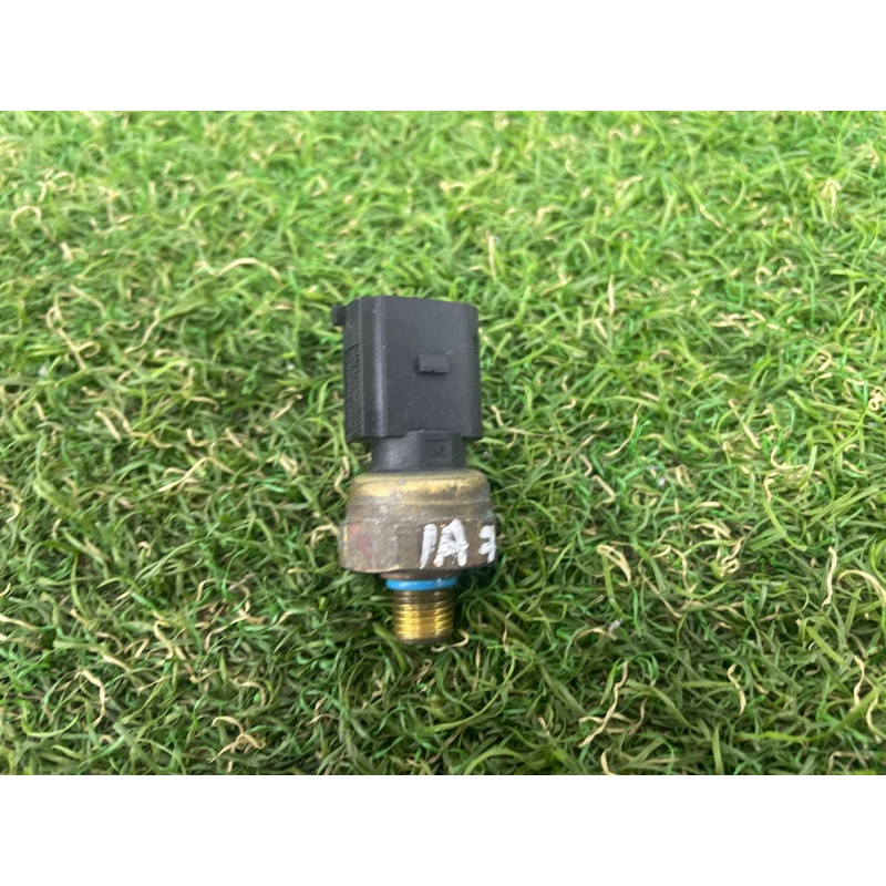 Датчик давления топлива (электрика / датчики) AUDI A7 4G 2013 3.0 CGXB 06E906051K