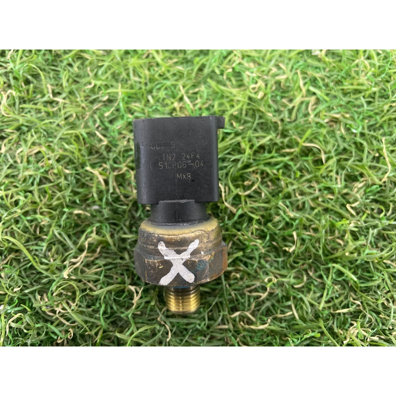 Датчик давления топлива (электрика / датчики) AUDI A7 4G 2013 3.0 CGXB 06E906051K