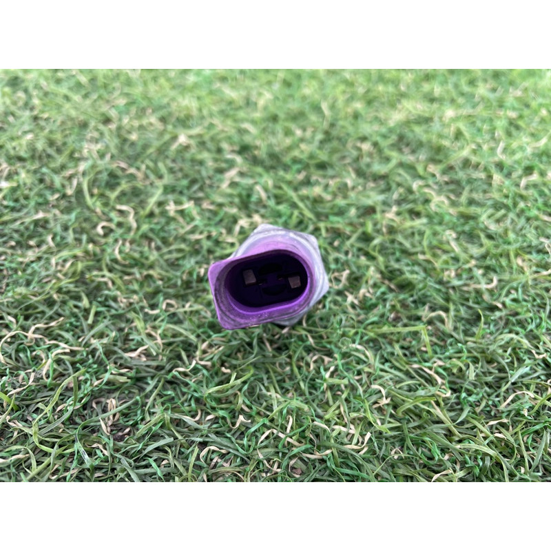 Датчик давления масла (электрика двигателя) AUDI A7 4G 2013 3.0 CGXB 06E919081G