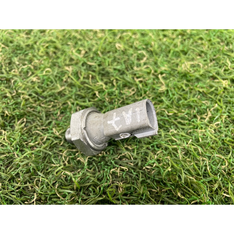 Датчик давления масла (электрика двигателя) AUDI A7 4G 2013 3.0 CGXB 038919081P