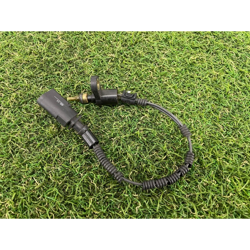 Датчик температуры охлаждающей жидкости (электрика / датчики) Volkswagen Touareg NF 2012 3.6 03H919501A