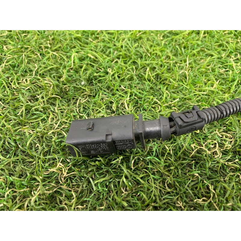 Датчик температуры охлаждающей жидкости (электрика / датчики) Volkswagen Touareg NF 2012 3.6 03H919501A