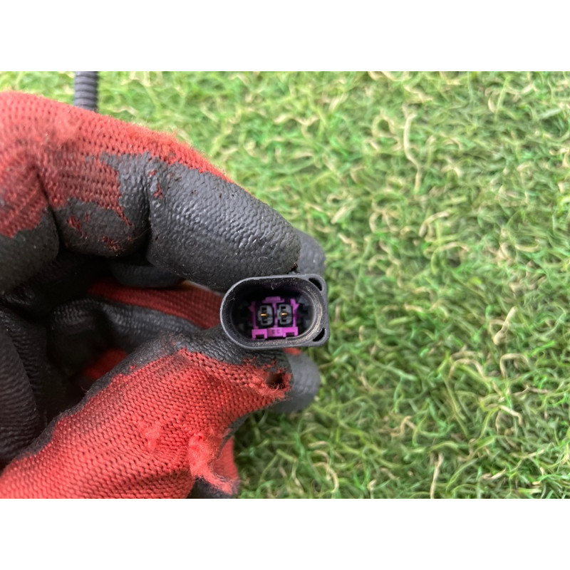 Датчик температуры охлаждающей жидкости (электрика / датчики) Volkswagen Touareg NF 2011 3.6 03H919501A