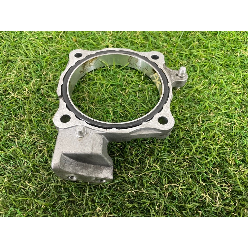 Адаптер дроссельной заслонки (кронштейны двигателя) AUDI Q7 4L 2014 3.0 TFSi CTWB 06E145175H