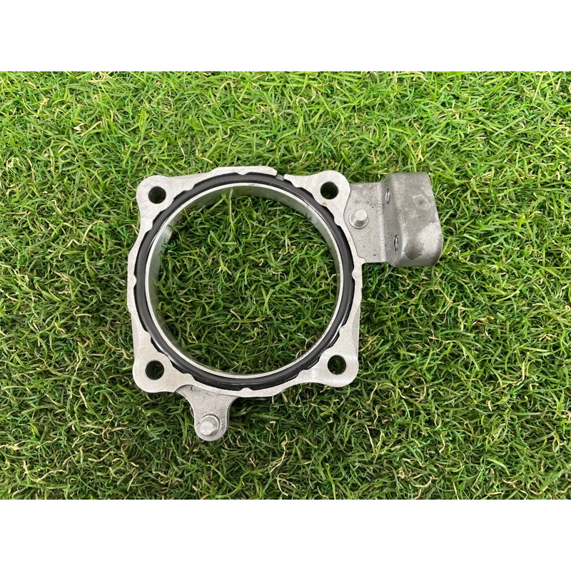 Адаптер дроссельной заслонки (кронштейны двигателя) AUDI Q7 4L 2014 3.0 TFSi CTWB 06E145175H