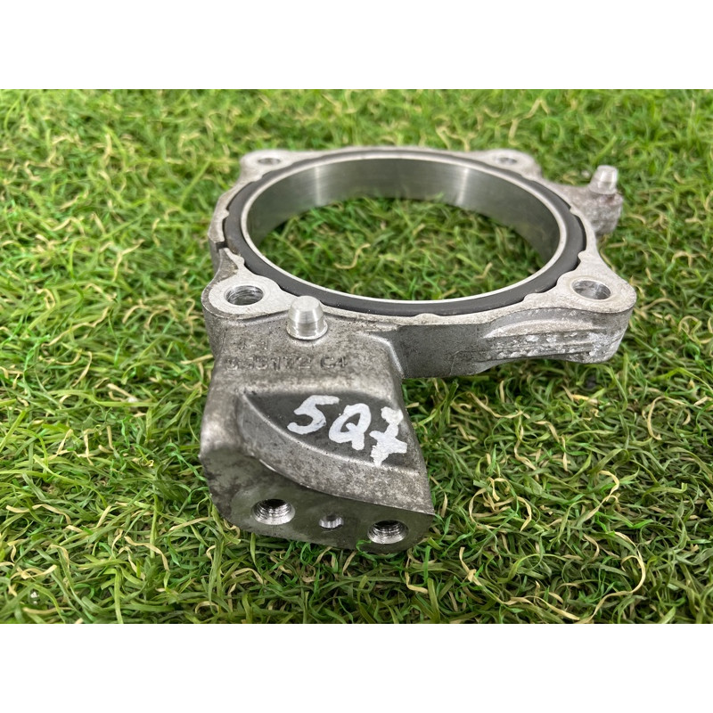 Адаптер дроссельной заслонки (кронштейны двигателя) AUDI Q7 4M 2017 3.0 TFSi CREC 06E145175J