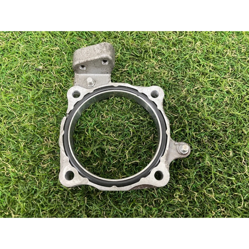 Адаптер дроссельной заслонки (кронштейны двигателя) AUDI Q7 4M 2017 3.0 TFSi CREC 06E145175J