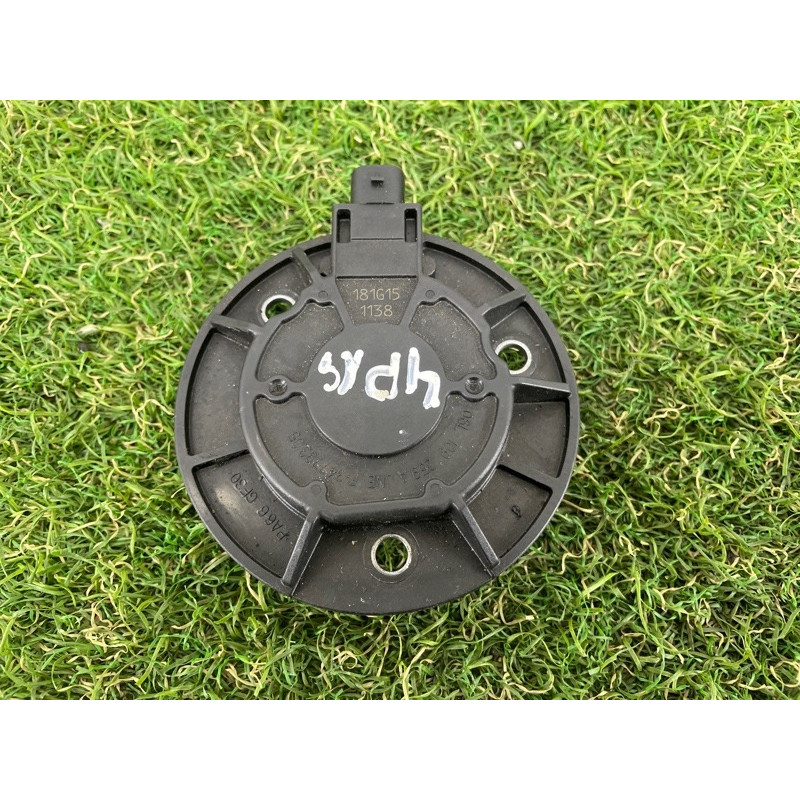 Клапан фазорегулятора (электрика двигателя) Volkswagen Passat B7 2016 1.8 06L109259A