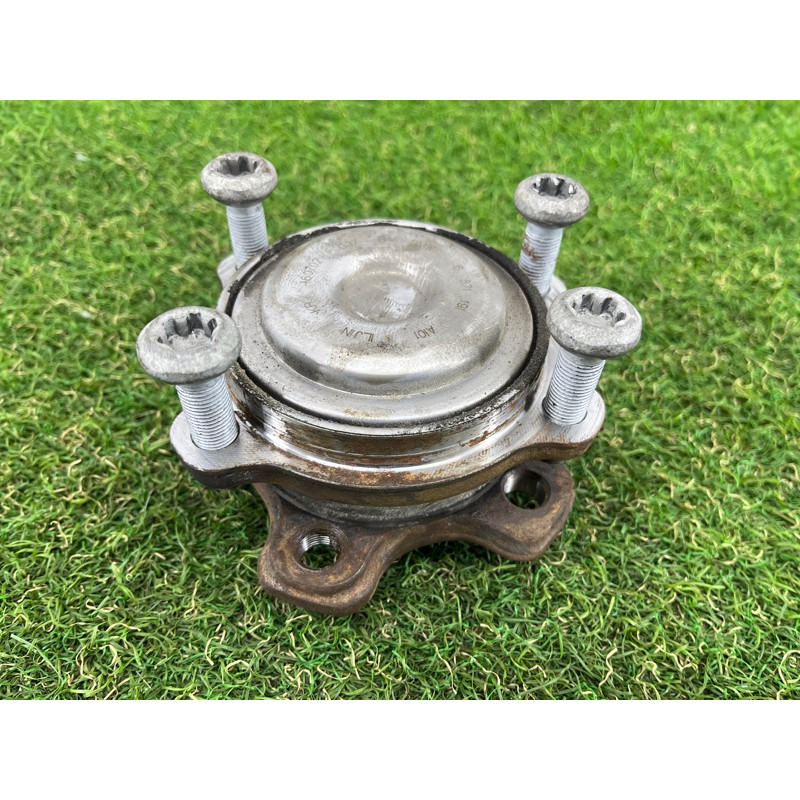 Ступиця (підвіска) BMW 5-series G30 2017 2.0 B46B20 31206899176