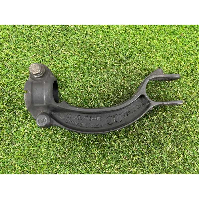 Вилка амортизатора (подвеска) AUDI Q5 8R 2012 3.2 CALB 8K0413037L