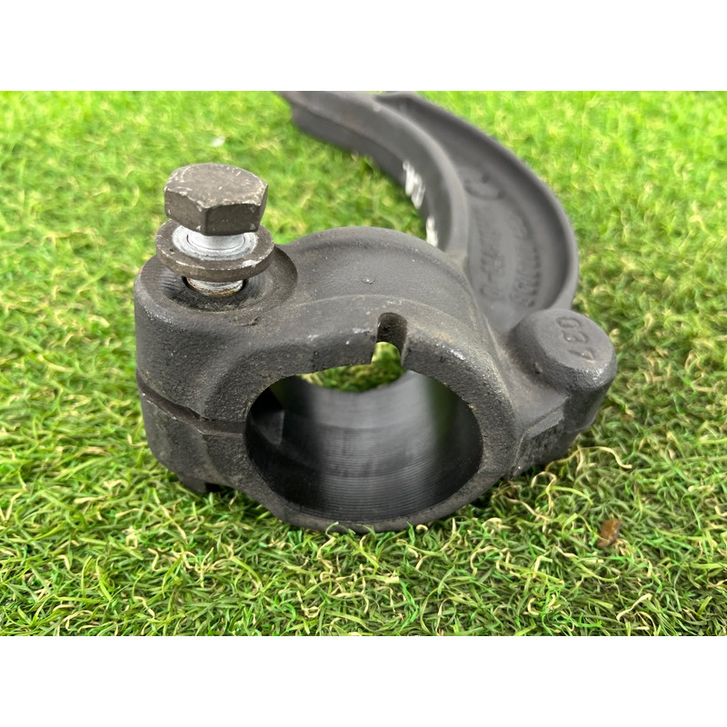 Вилка амортизатора (подвеска) AUDI Q5 8R 2012 3.2 CALB 8K0413037L