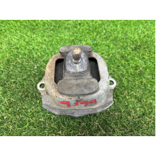 Подушка двигателя