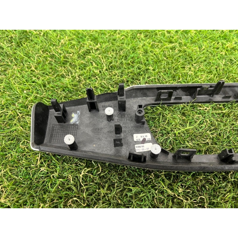 Накладка выключателя света (салон) AUDI A4 B9 2017 2.0 8W1853189JUR3