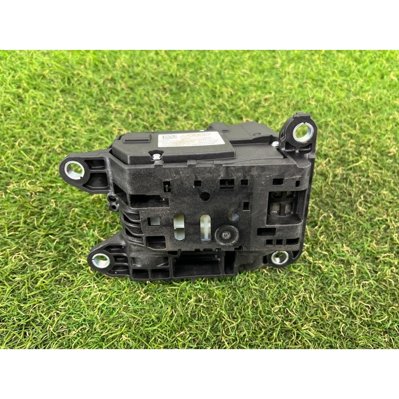 Селектор АКПП (трансмиссия) AUDI A4 B9 2017 2.0 8W1713041J