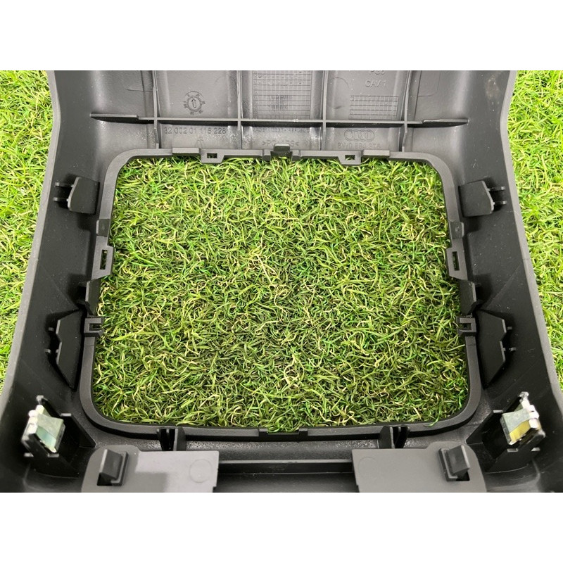 Накладка центральной консоли (салон) AUDI A4 B9 2017 2.0 8W08643766PS