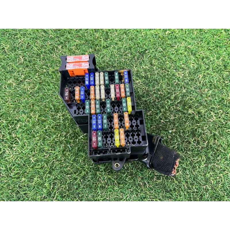 Блок предохранителей (электрика) Volkswagen Touareg FL 2015 3.6 7P0941824A