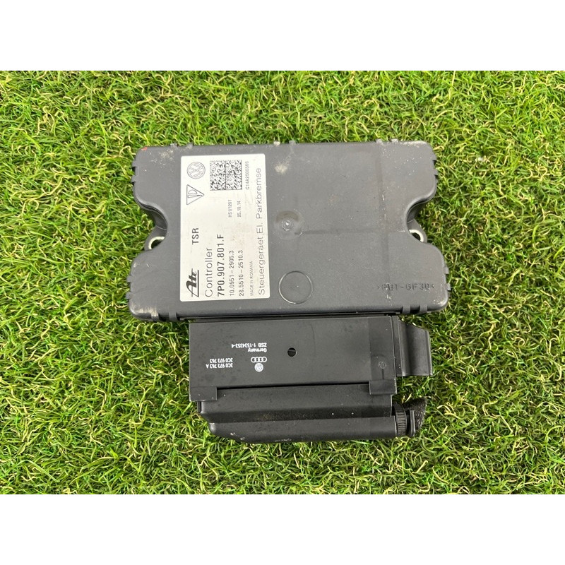 Блок управления стояночным тормозом (электрика / блок управления) Volkswagen Touareg FL 2015 3.6 7P0907801F