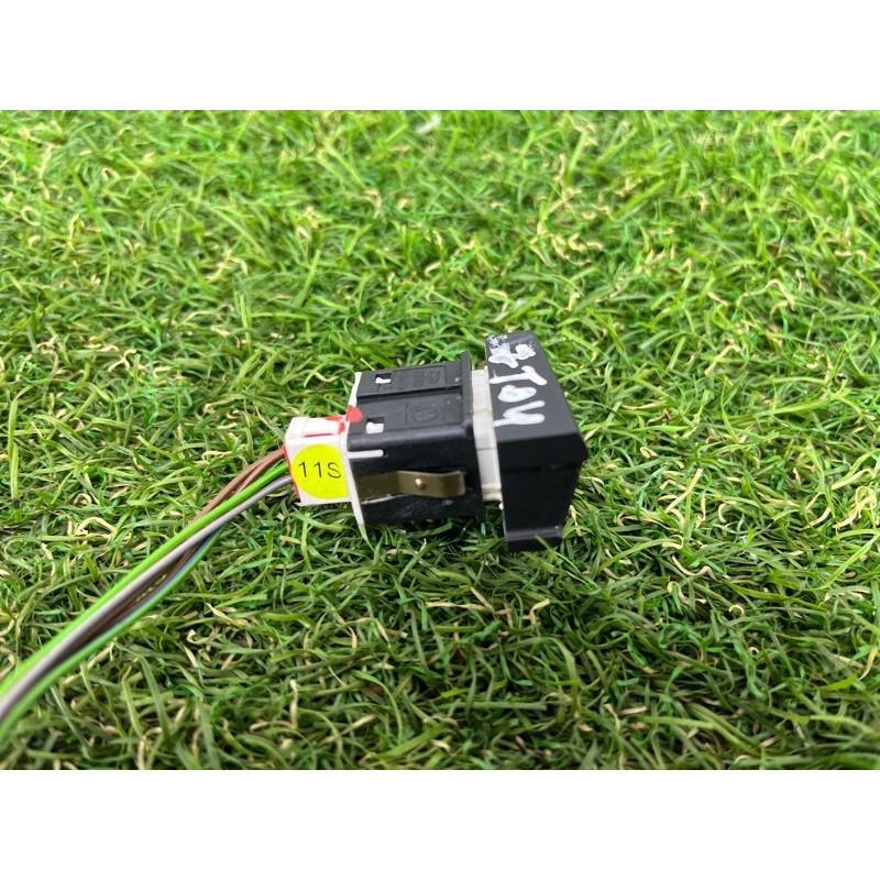 Кнопка подогрева руля (электрика / кнопки) Volkswagen Touareg FL 2015 3.6 7P6927121AWHS