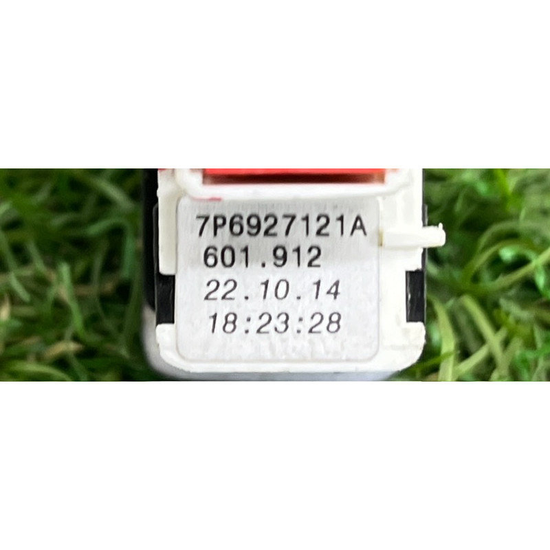 Кнопка подогрева руля (электрика / кнопки) Volkswagen Touareg FL 2015 3.6 7P6927121AWHS