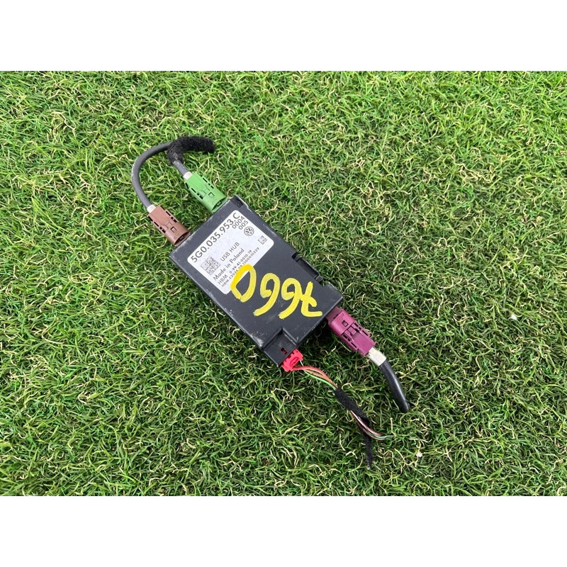 Блок управления usb интерфейсом (электрика / блок управления) Volkswagen Passat B7 2016 1.8 5G0035953C