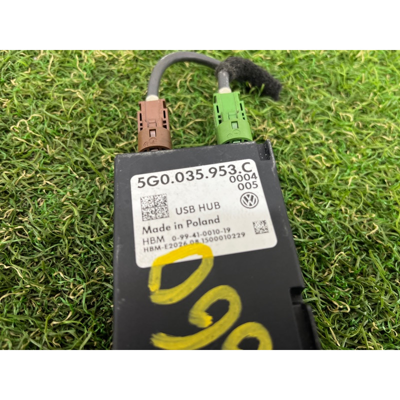 Блок управления usb интерфейсом (электрика / блок управления) Volkswagen Passat B7 2016 1.8 5G0035953C