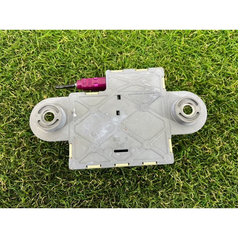 Усилитель антенны (электрика) BMW X3 F25 2012 3.0 65206935024