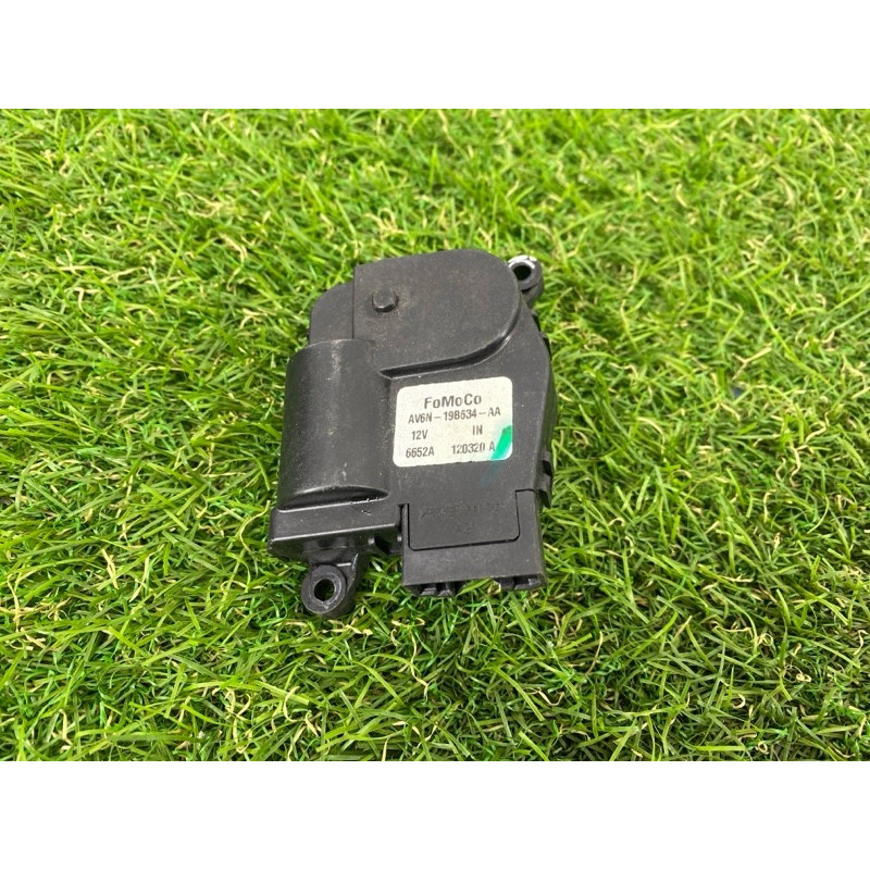 Привод заслонки отопителя (отопление и кондиционирование) FORD Focus MK3 2013 2.0 av6n19b634aa
