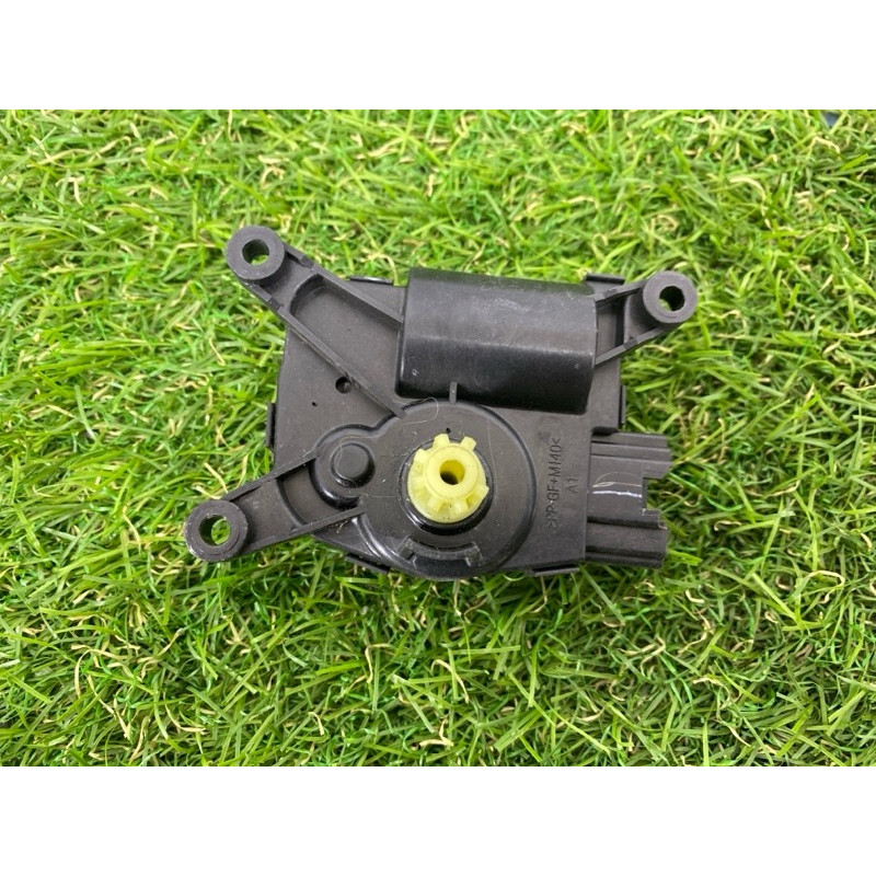 Привод заслонки отопителя (отопление и кондиционирование) FORD Focus MK3 2013 2.0 av6n19b634aa