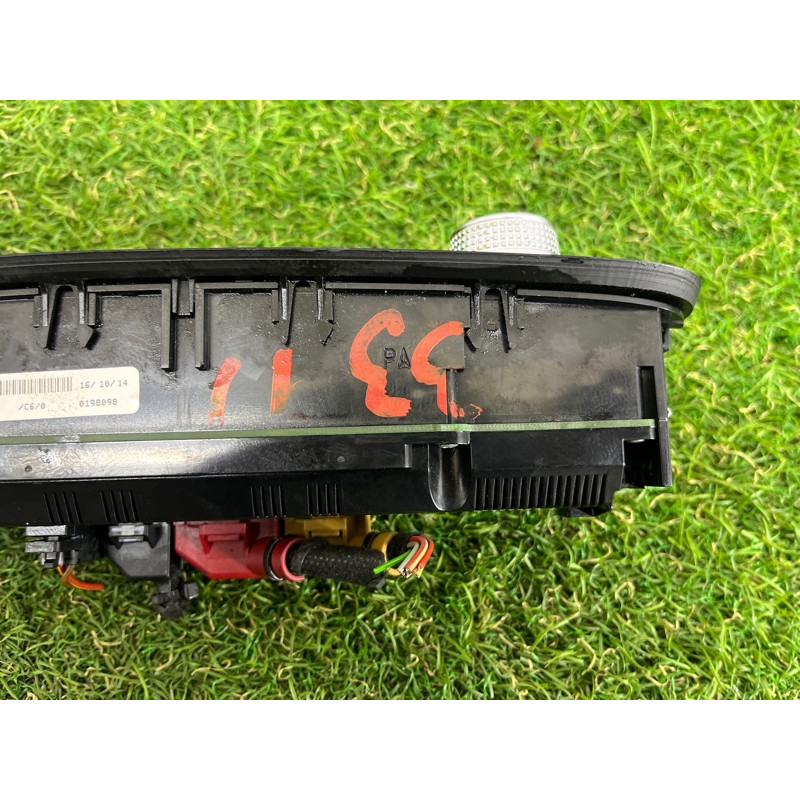 Блок управления климат-контролем (электрика / блок управления) Volkswagen Touareg FL 2015 3.6 7P6907040CR