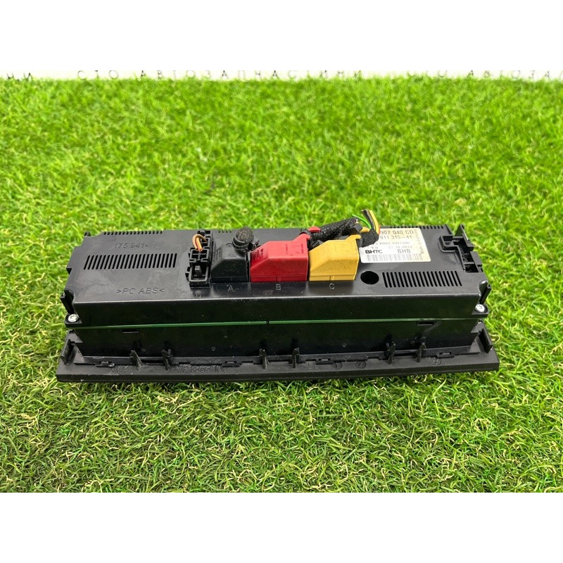 Блок управления климат-контролем (электрика / блок управления) Volkswagen Touareg FL 2015 3.6 7P6907040CR