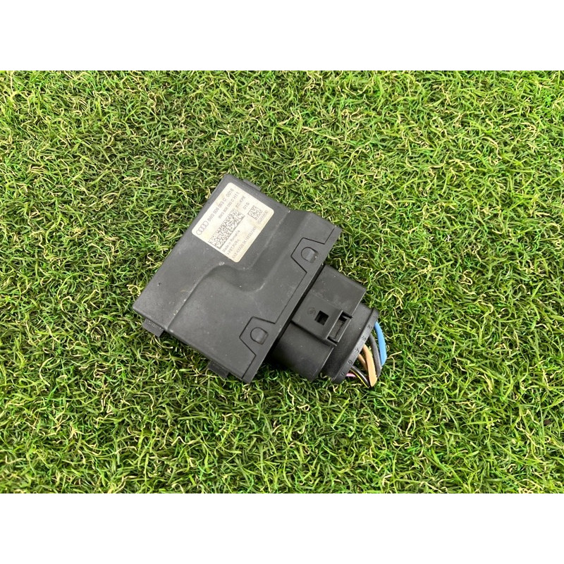 Блок управления топливным насосом (электрика / блок управления) AUDI A4 B9 2017 2.0 8W0906093C