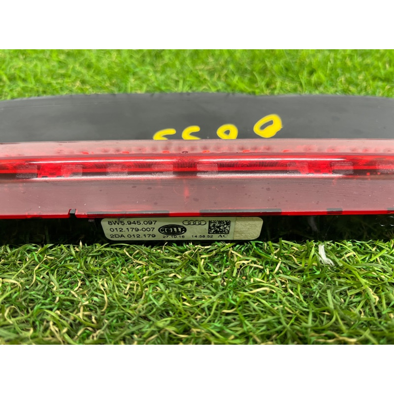 Повторитель стоп сигнала (оптика) AUDI A4 B9 2017 2.0 8W5945097