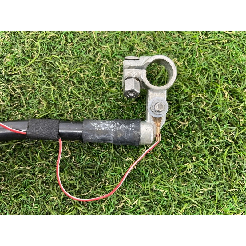 Клемма плюсовая (электрика) Volkswagen Touareg FL 2015 3.6 7P0971225B