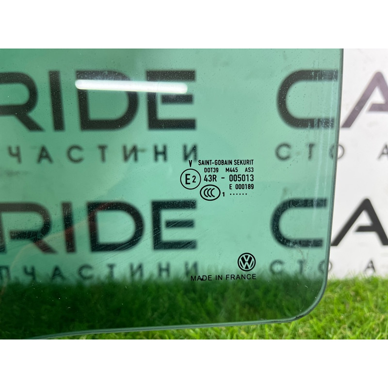Скло (кузов і елементи) Volkswagen Touareg NF 2012 3.0 7P6845025A