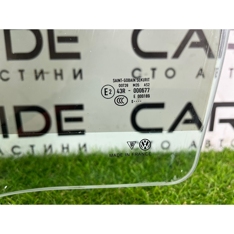 Скло (кузов і елементи) Volkswagen Touareg NF 2011 3.6 7P6845021