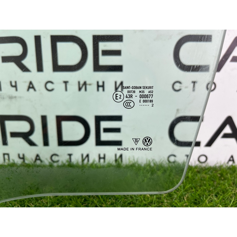 Скло (кузов і елементи) Volkswagen Touareg NF 2012 3.6 7P6845021B