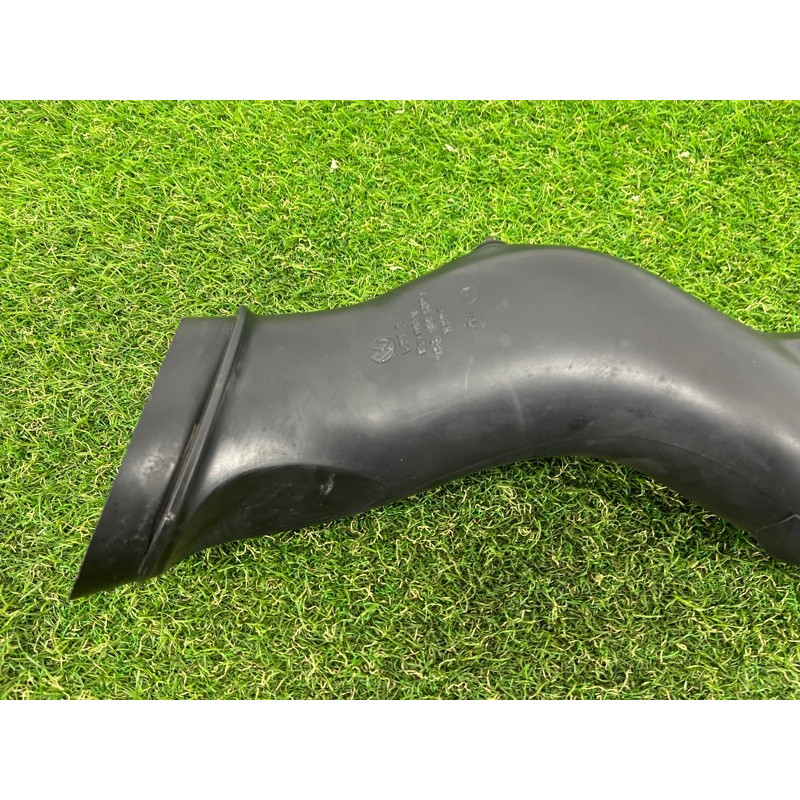 Патрубок воздушного фильтра (впускная система) Volkswagen Touareg II NF 2013 3.0 7P6129609A