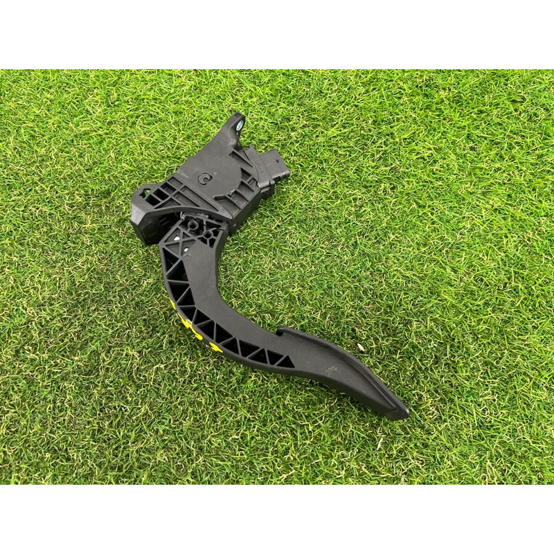 Педаль газа (электрика двигателя) AUDI A4 B9 2017 2.0 8W1723523