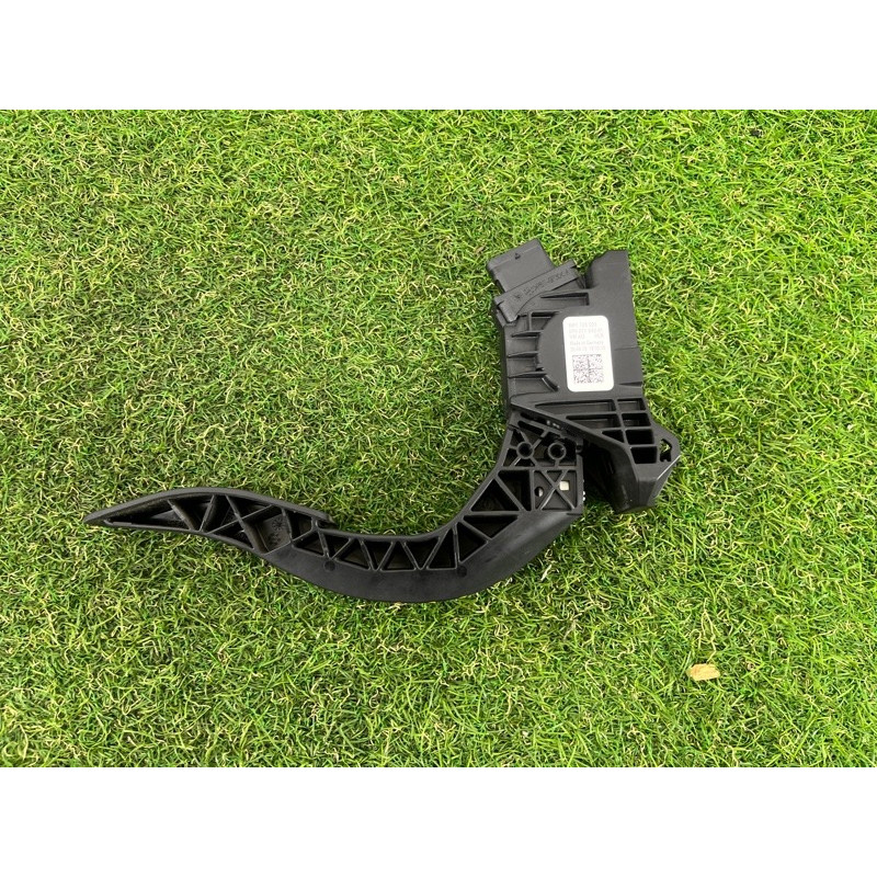 Педаль газа (электрика двигателя) AUDI A4 B9 2017 2.0 8W1723523