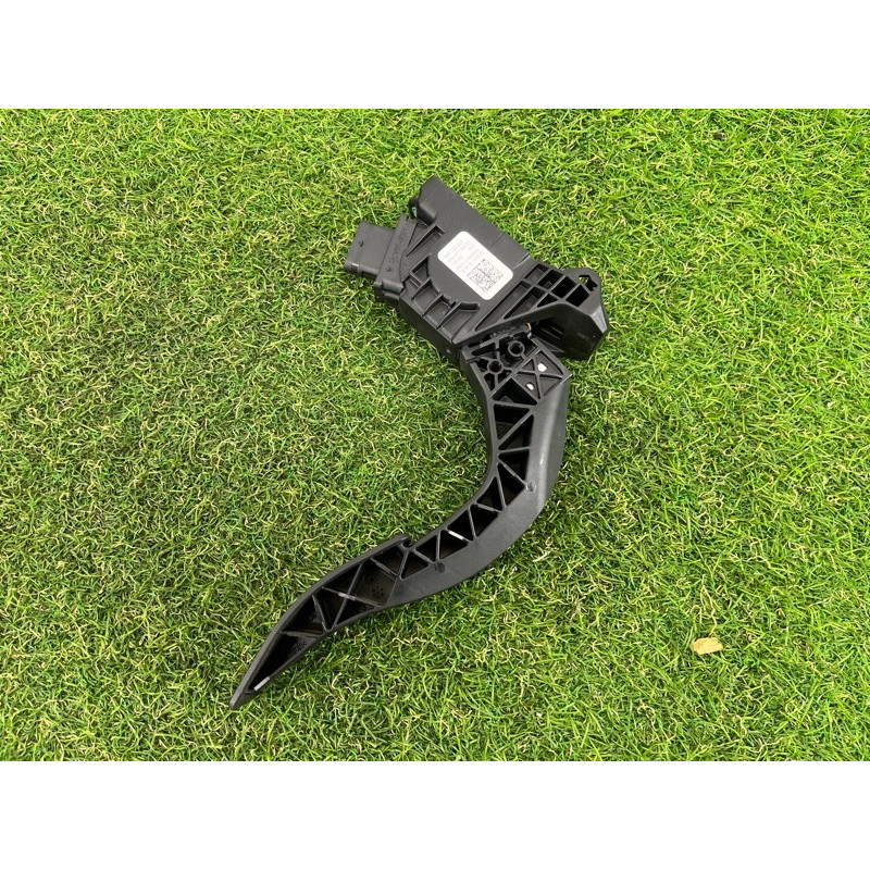 Педаль газа (электрика двигателя) AUDI A4 B9 2017 2.0 8W1723523