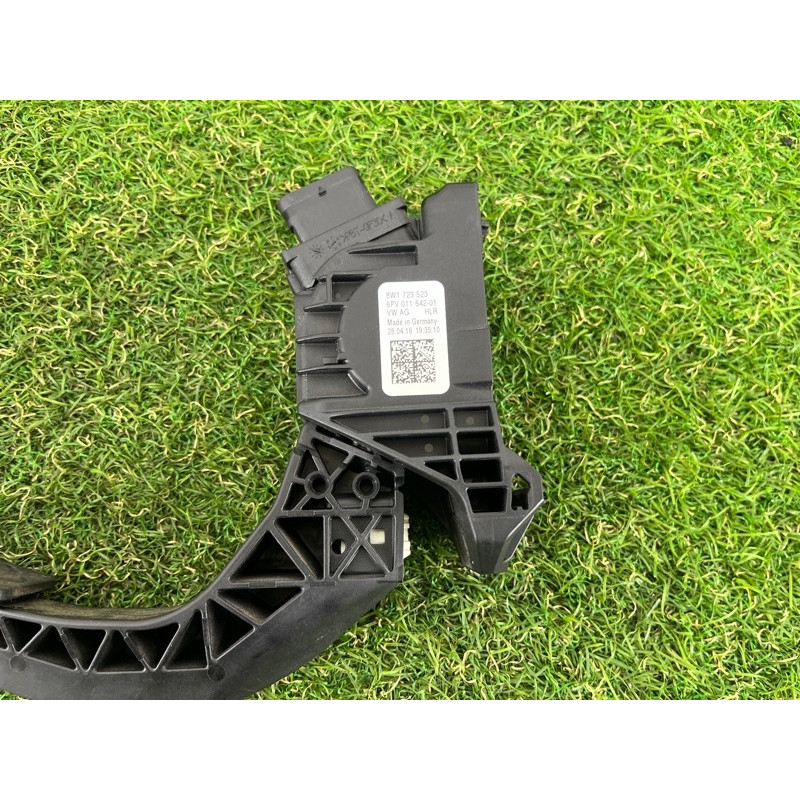 Педаль газа (электрика двигателя) AUDI A4 B9 2017 2.0 8W1723523