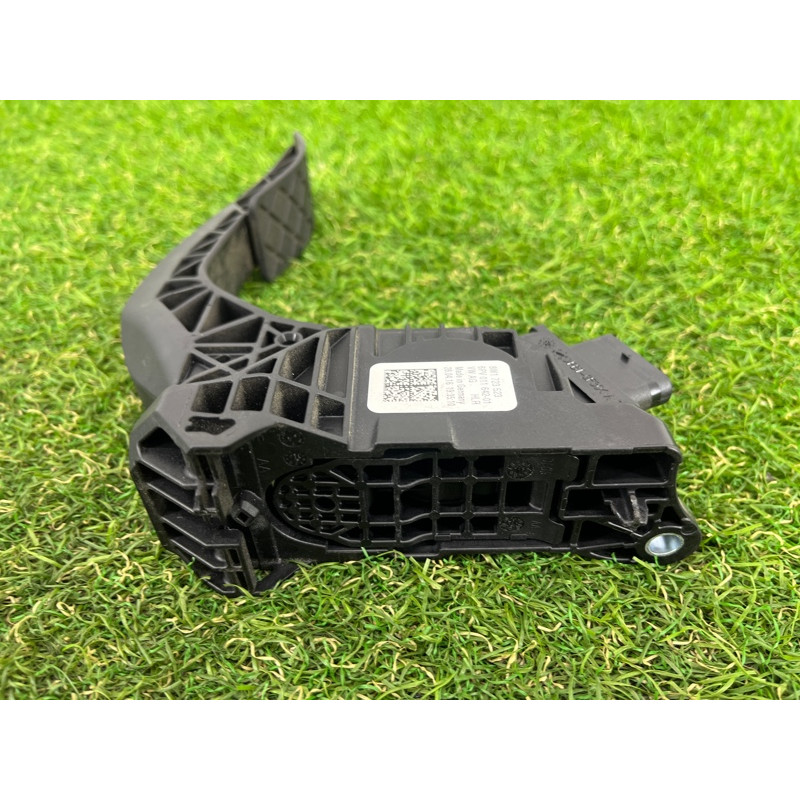 Педаль газа (электрика двигателя) AUDI A4 B9 2017 2.0 8W1723523