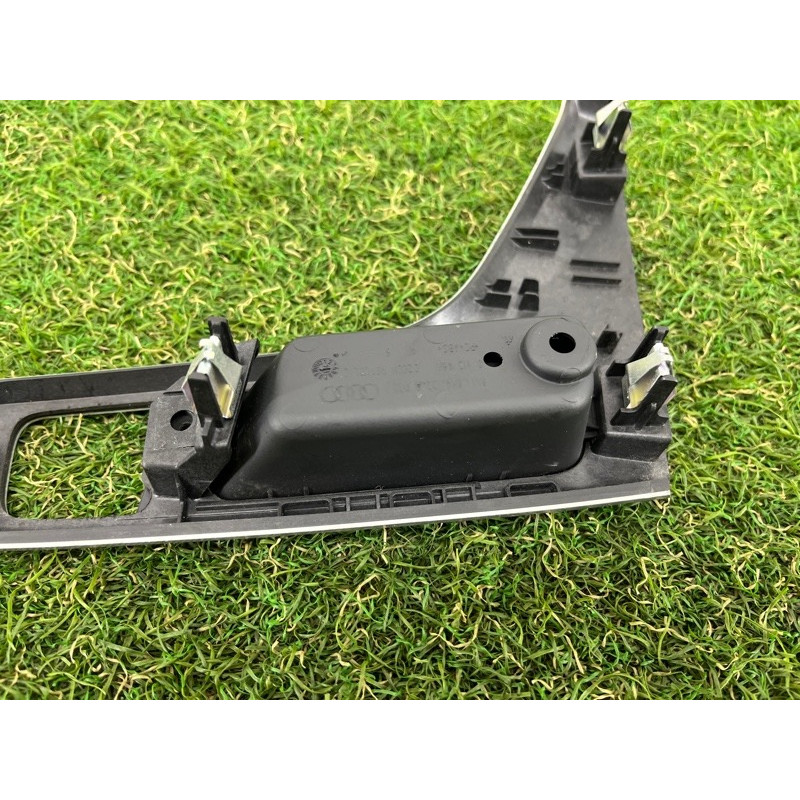 Декоративная накладка центральной консоли (салон) AUDI A4 B9 2017 2.0 8W1863969QUR3