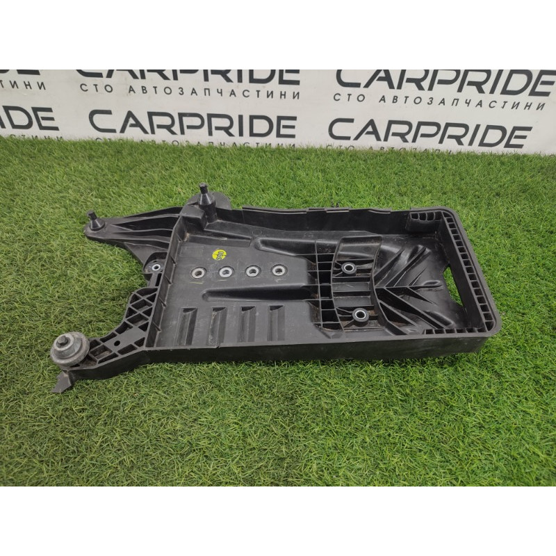 Площадка аккумулятора (кузов и элементы) Volkswagen Atlas 1 2019 3QF915331